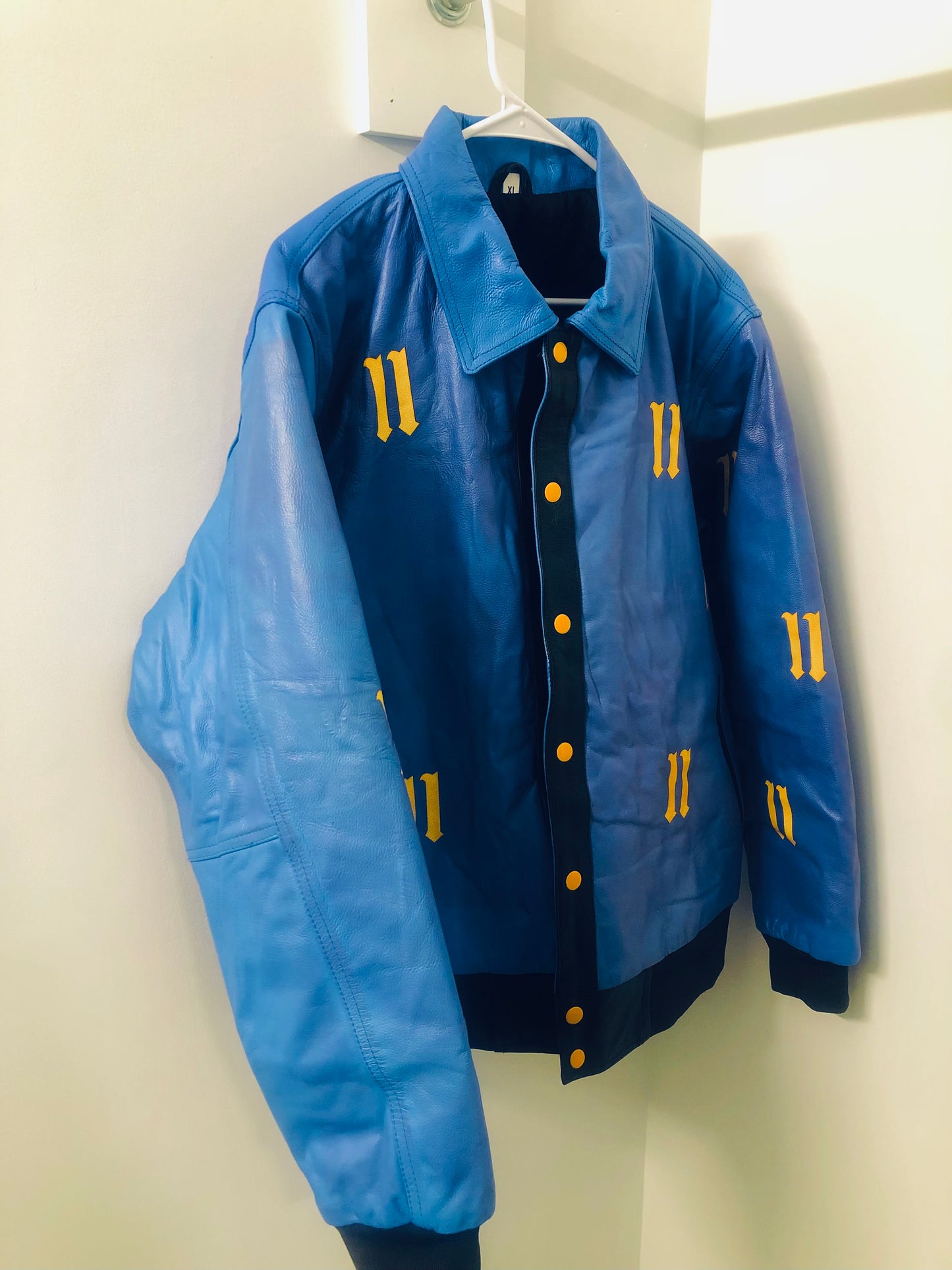 MACAW LEATHER JACKET
