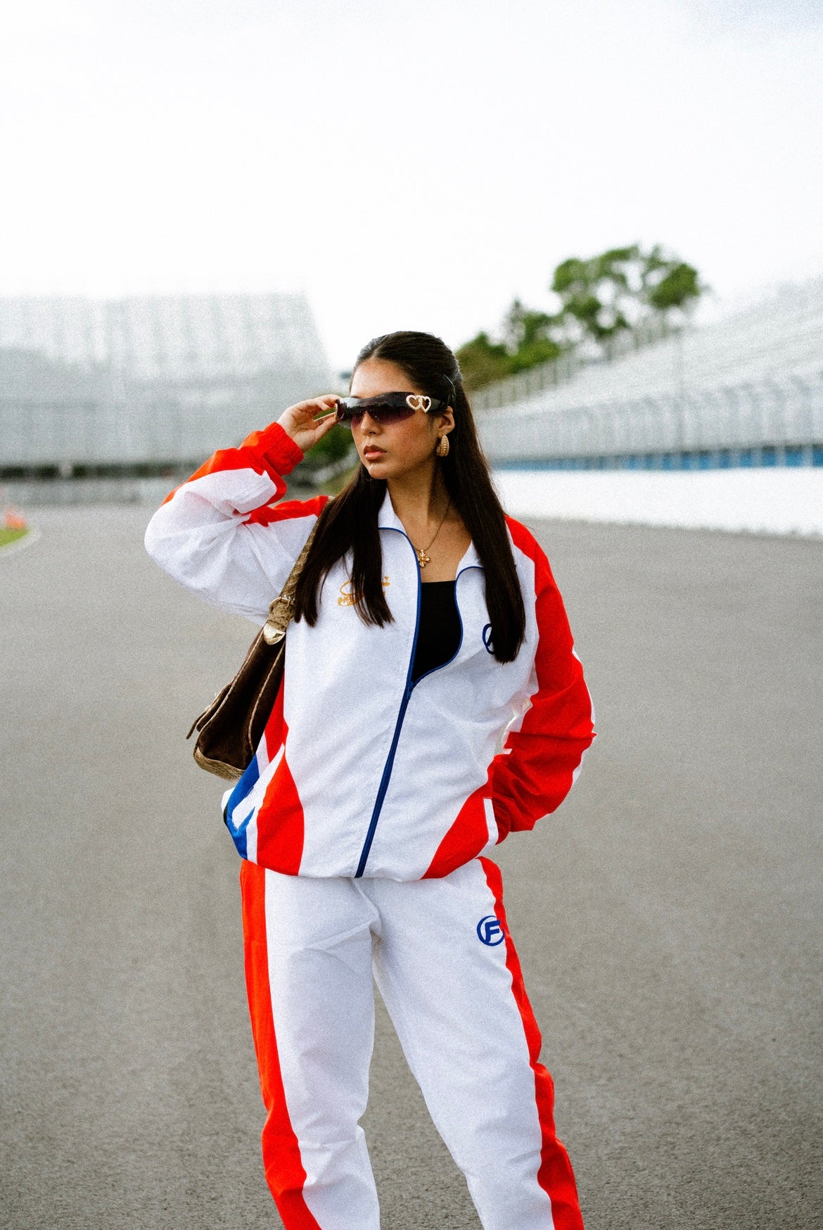 Model is wearing L